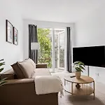 شقة Beautiful Center W Balcony *