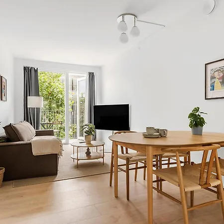 Beautiful Center W Balcony Apartman *