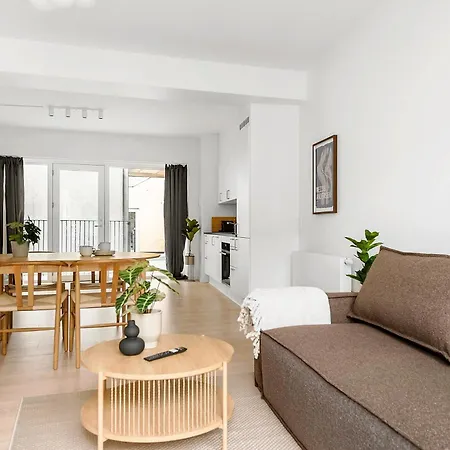 Beautiful Center W Balcony Apartamento *
